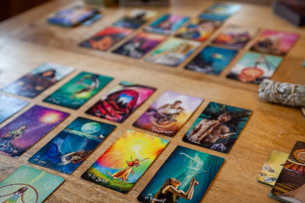 Cours et formation tarot Chakras et libération énergétique avec les cartes de tarot